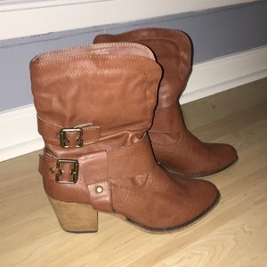 Rue21 light brown heel boots